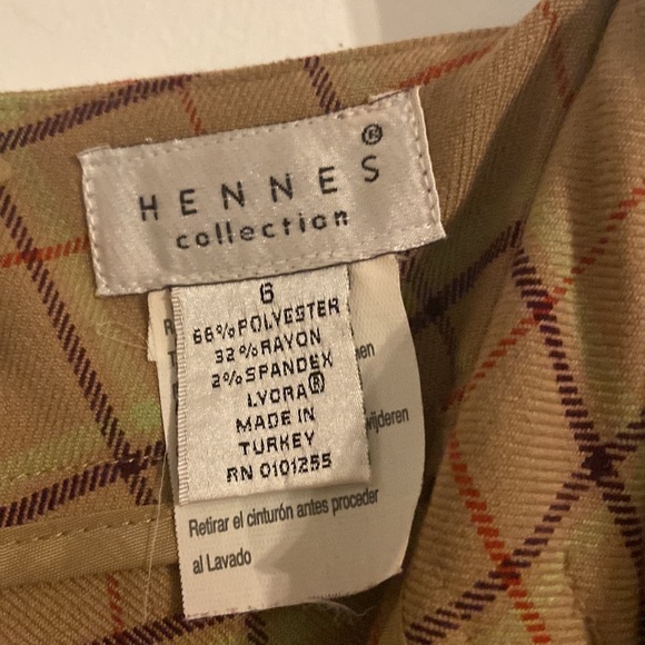 Women’s Hennes Collection bell bottom pants. Tan with pattern. Size 6 - Picture 4 of 6